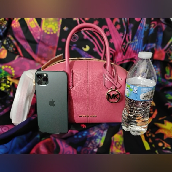 Michael Kors Hyde Sm Satchel - Picture 5 of 10